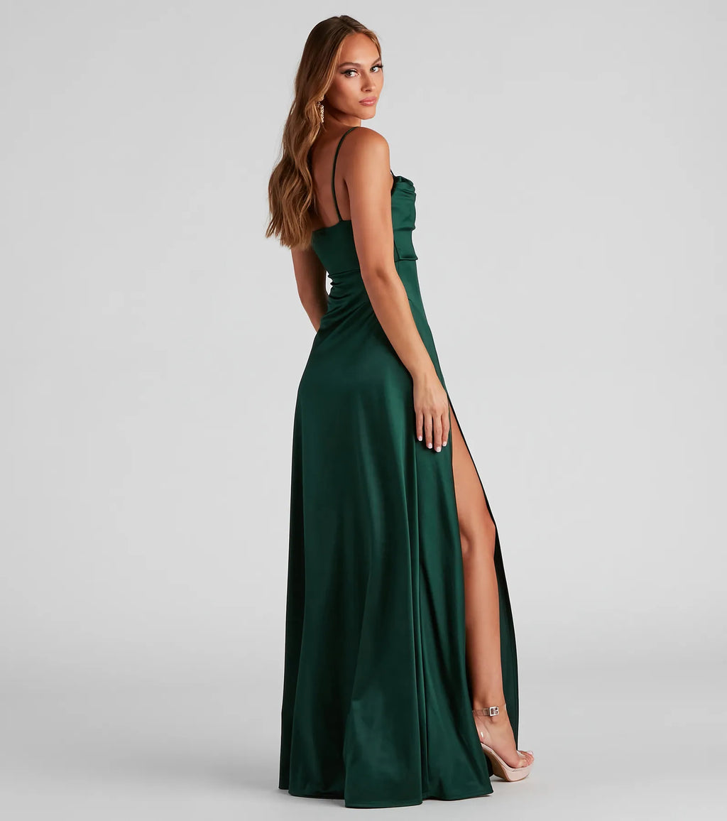 Marissa Satin Ballkleid Grün Seitenansicht mit Beinschlitz