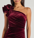 Rückansicht Freida Samt One Shoulder Ballkleid Weinrot