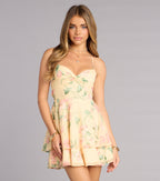 Gele Chiffon Skater Mini Jurk met Bloemprint – Sweetheart Vetersluiting op de Rug en Ruches