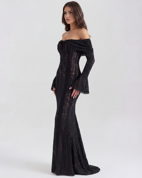 Zwarte Maxi-jurk met Bloemenkant, Off-Shoulder en Godet – Dramatische Avondjurk voor Bruiloftsgasten