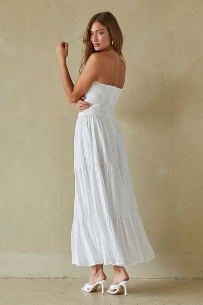 Tiered Maxi Dress – Summer Vacation Dress & Elegant White Formal Gown