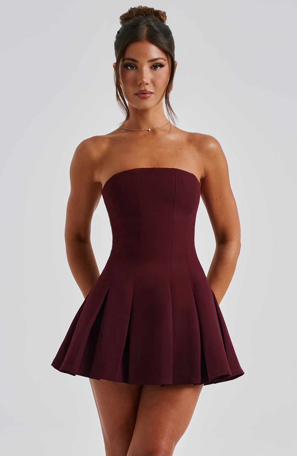 Rotes Crêpe-Minikleid mit ausgestelltem Saum – Partykleid kurz