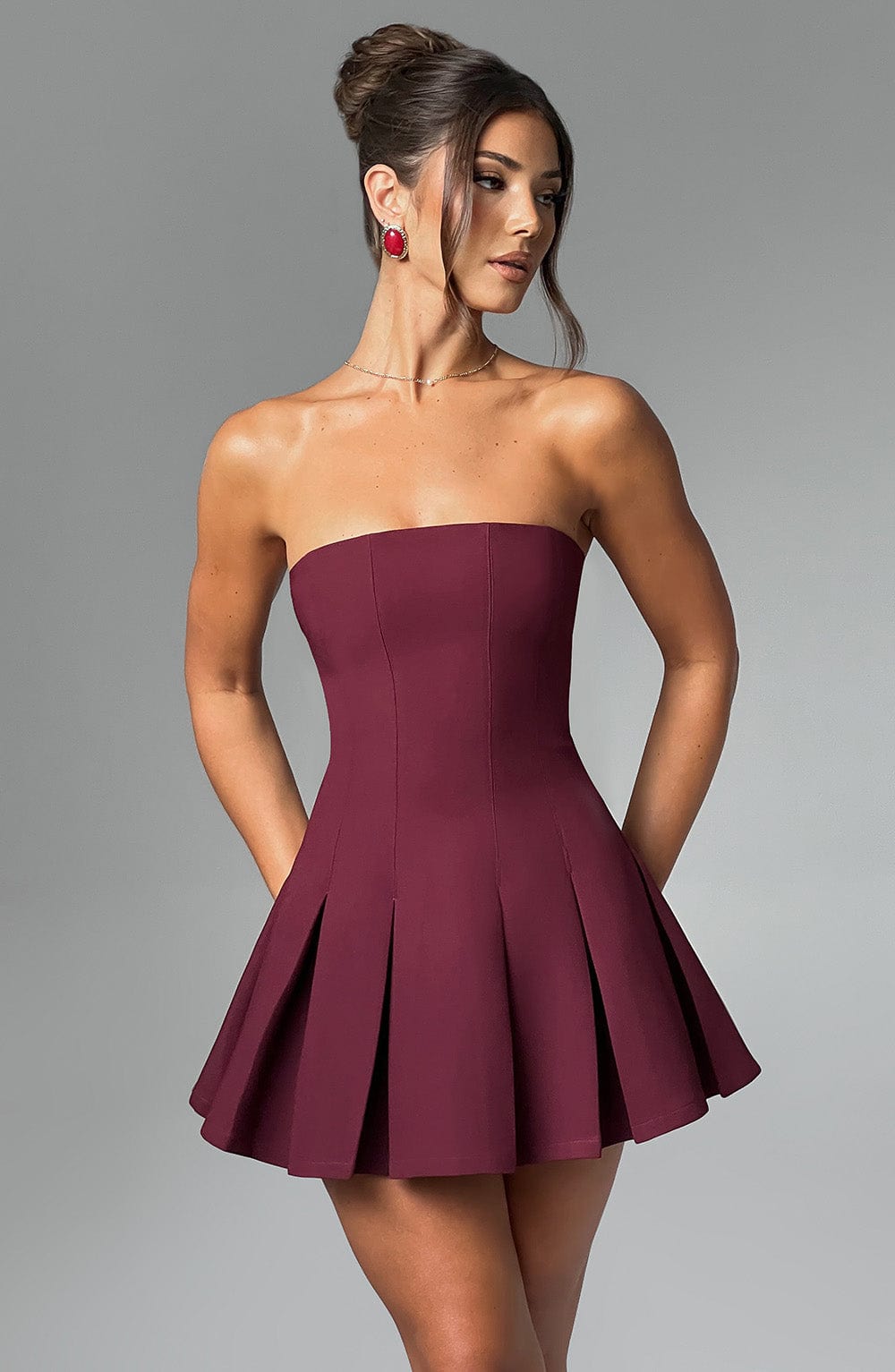 Rotes Crêpe-Minikleid mit ausgestelltem Saum – Partykleid kurz