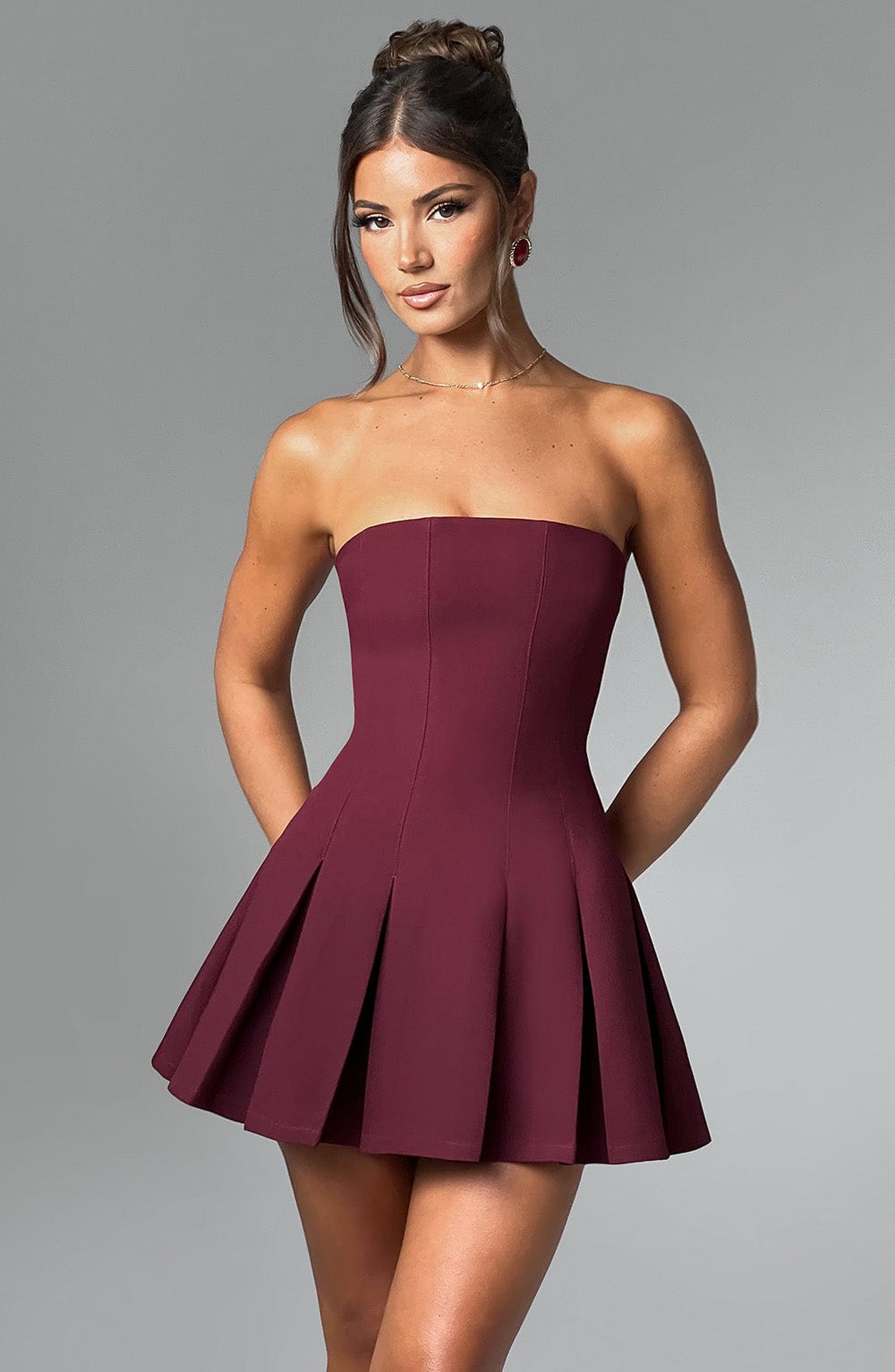 Rotes Crêpe-Minikleid mit ausgestelltem Saum – Partykleid kurz