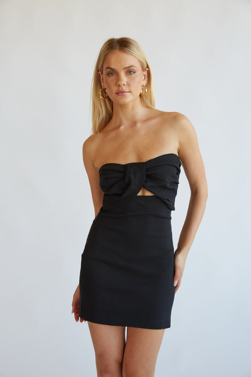 Strapless Twist Front Mini Dress – Graduation Bodycon & Party Dress