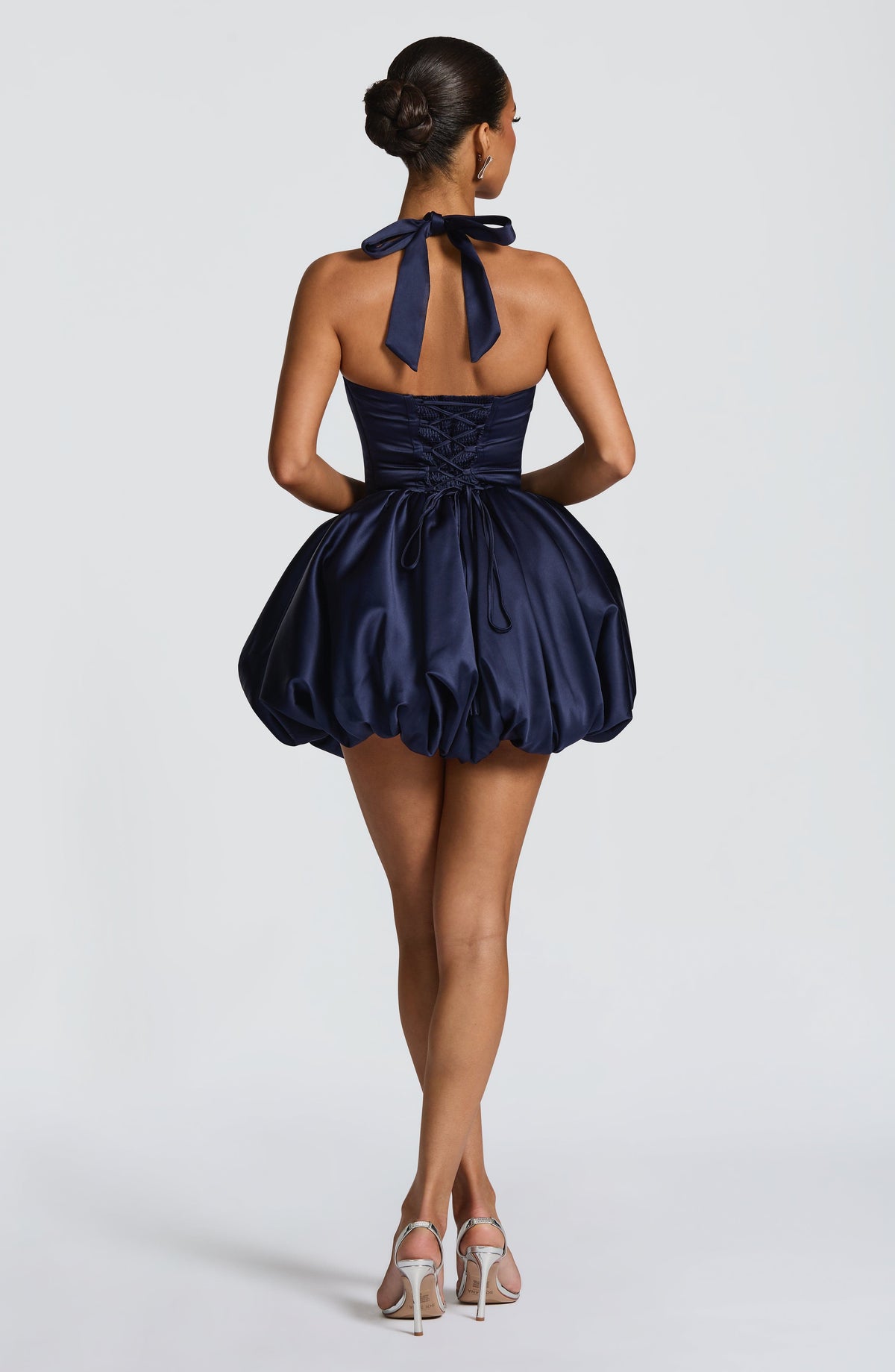 Marineblaues Satin-Minikleid mit eckigem Ausschnitt – Partykleid kurz