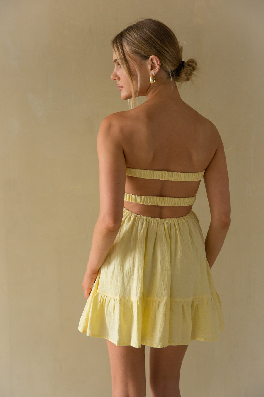 Strapless Twist Front Keyhole Open Back Romper with Built-In Shorts – Chic Bridesmaid Wedding Guest Outfit