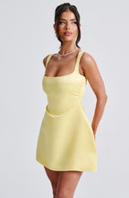 Gelbes Satin-Minikleid – Partykleid kurz